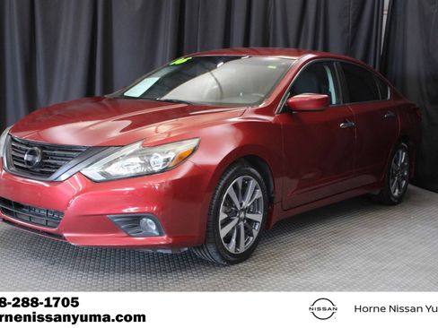 Used 2016 Nissan Altima 2.5 SR FWD image 3