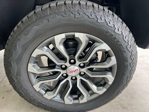 Used 2026 GMC Canyon Denali image 29