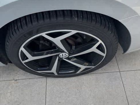 Used 2020 Volkswagen Passat 2.0T R-Line image 8