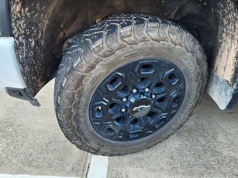 Used 2024 Chevrolet Silverado 2500 LT w/ Z71 Sport Edition image 7