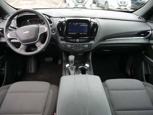 Used 2023 Chevrolet Traverse LT AWD/4WD image 10