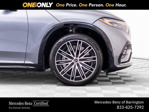 Certified 2023 Mercedes-Benz EQS 580 4MATIC SUV w/ Exclusive Trim Package image 37