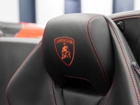 Used 2017 Lamborghini Huracan LP 610-4 AWD/4WD image 37