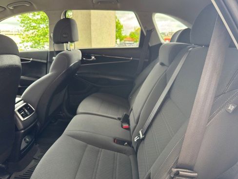 Used 2017 Kia Sorento L FWD image 7