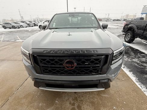 Used 2022 Nissan Frontier PRO-4X image 6