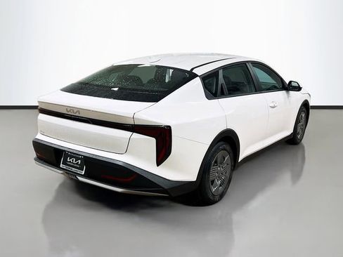 New 2025 Kia K4 LX image 7