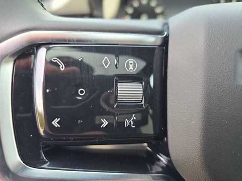New 2026 Land Rover Discovery Sport Landmark AWD/4WD image 17