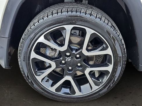 Used 2019 Jeep Compass Limited w/ Advanced Safety Group image 9