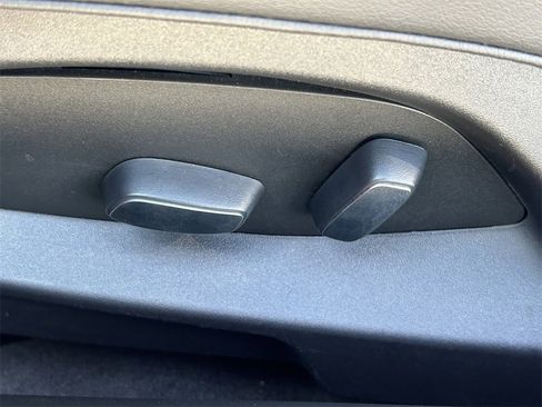 Used 2021 Chevrolet Corvette Stingray Coupe w/ Z51 Performance Package image 21