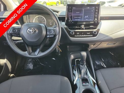 Used 2022 Toyota Corolla LE w/ Carpet Mat Package (TMS) FWD image 10