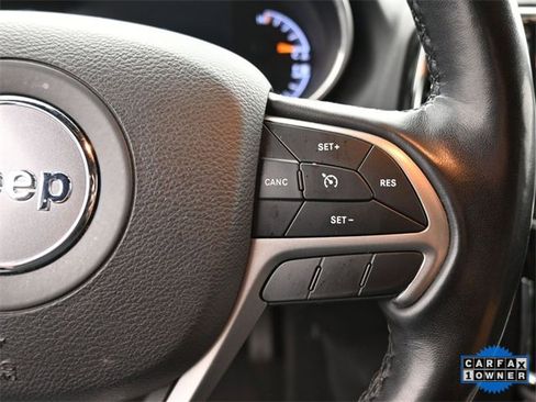 Used 2021 Jeep Grand Cherokee Laredo X image 28