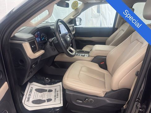 Used 2024 Ford Expedition Limited AWD/4WD image 19