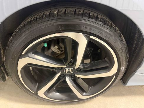 Used 2022 Honda Accord Sport image 13
