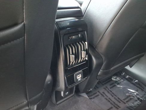 Used 2023 Jeep Compass Latitude image 6