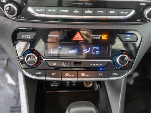 Used 2017 Hyundai Ioniq SEL FWD image 19