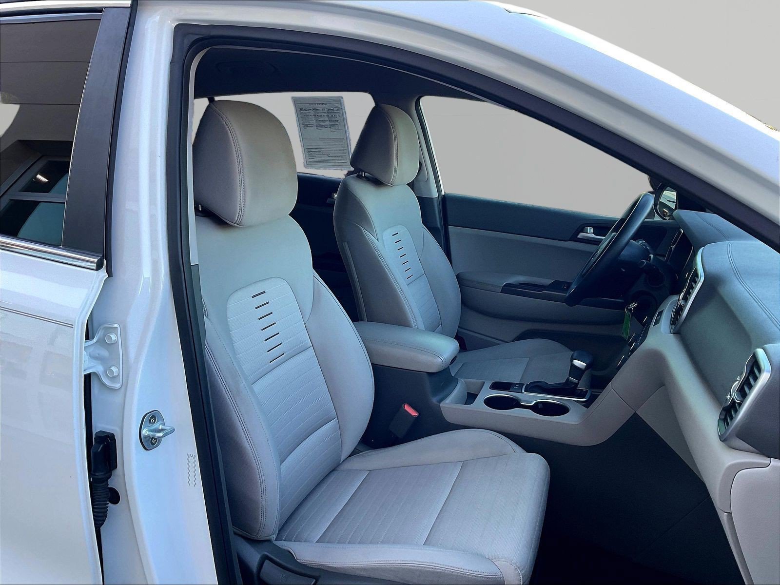 Used 2018 Kia Sportage LX w/ LX Technology Package FWD image 28