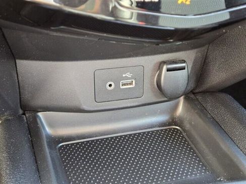 Used 2021 Nissan Rogue Sport S image 27