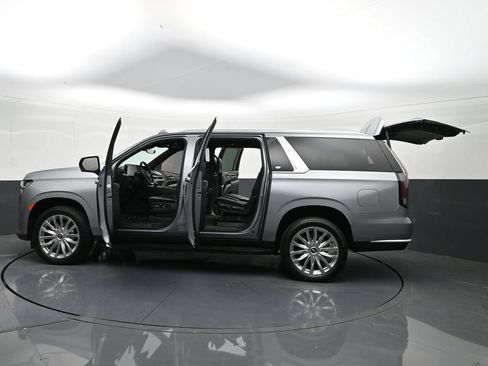 Used 2024 Cadillac Escalade ESV Premium Luxury AWD/4WD image 49