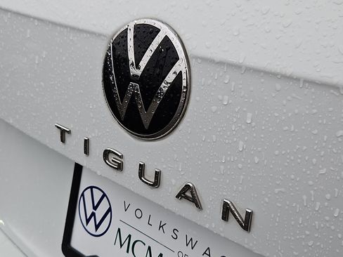 Used 2022 Volkswagen Tiguan SE image 28