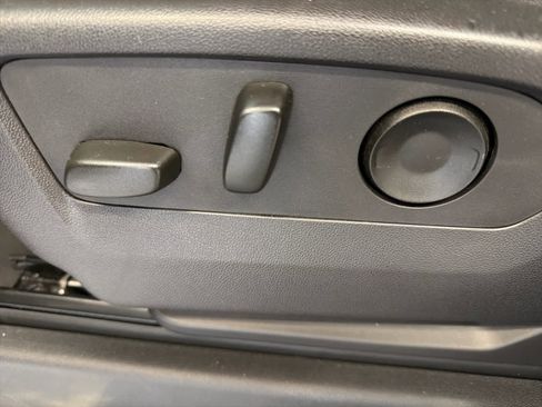 Used 2024 GMC Sierra 1500 SLT image 16