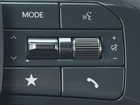 Used 2026 Kia EV9 GT-Line AWD/4WD image 19
