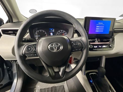 Used 2024 Toyota Corolla Cross L image 17