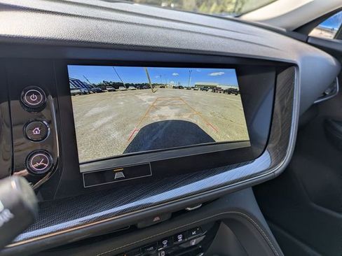 Used 2023 Buick Envision Essence image 22