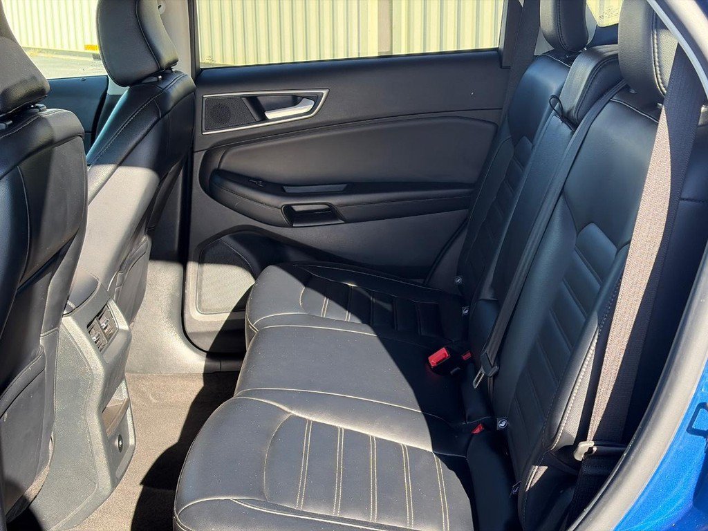 Used 2024 Ford Edge SEL AWD/4WD image 10
