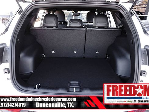 New 2026 Jeep Compass Latitude image 44