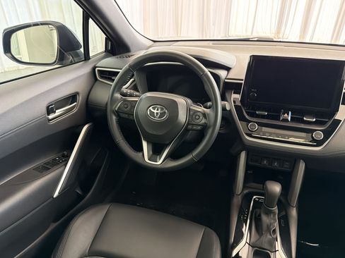 Used 2024 Toyota Corolla Cross AWD Hybrid w/ Convenience Package image 29