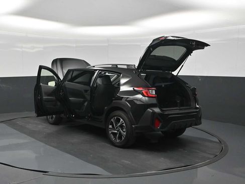 Used 2025 Subaru Crosstrek 2.5i Premium AWD/4WD image 36