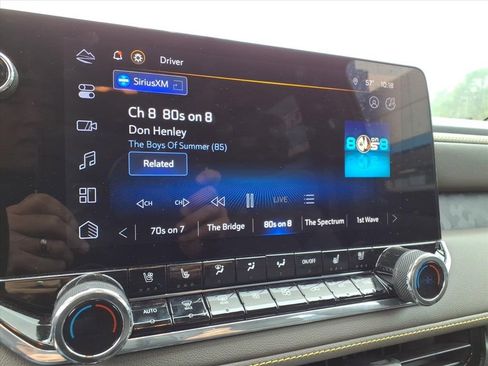 Used 2024 Chevrolet Colorado ZR2 w/ ZR2 Convenience Package III image 18