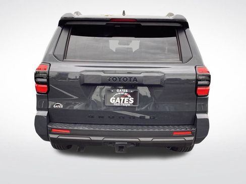 Used 2025 Toyota 4Runner SR5 AWD/4WD image 8