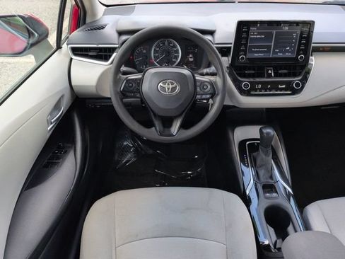 Used 2020 Toyota Corolla LE FWD image 15