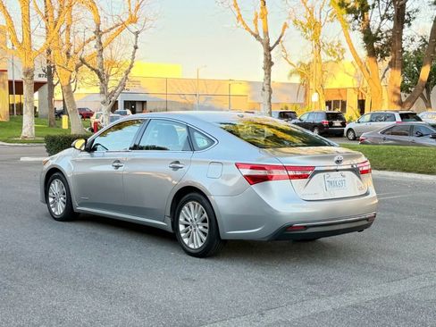 Used 2015 Toyota Avalon Limited image 4