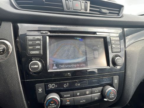 Used 2017 Nissan Rogue Sport SV w/ SV Premium Package image 15