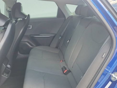 Used 2025 Kia K4 FWD image 10
