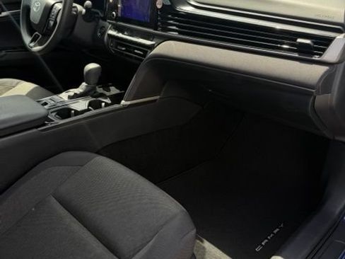 Used 2025 Toyota Camry LE FWD image 30