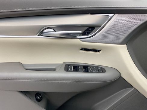 Used 2022 Cadillac XT5 Premium Luxury w/ Technology Package AWD/4WD image 12