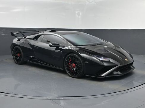 Used 2022 Lamborghini Huracan STO RWD image 1