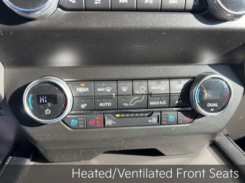 Used 2021 Ford Expedition Max XLT image 25