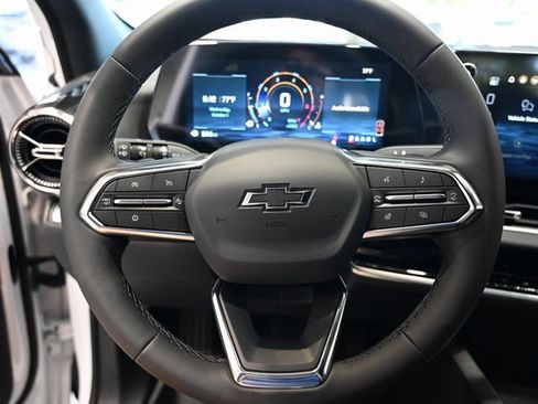 New 2026 Chevrolet Equinox LT w/ Convenience Package II image 21