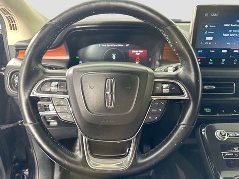 Used 2021 Lincoln Nautilus Reserve image 12