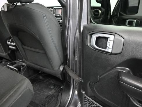Used 2020 Jeep Gladiator Sport w/ Quick Order Package 24S AWD/4WD image 13