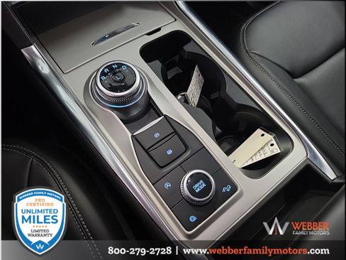 Used 2024 Ford Explorer XLT w/ Equipment Group 202A AWD/4WD image 21