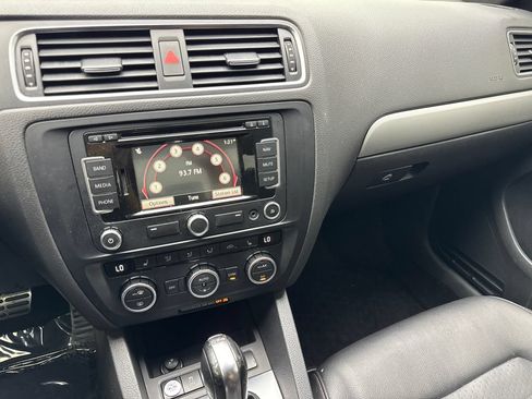 Used 2014 Volkswagen Jetta GLI Autobahn FWD image 53