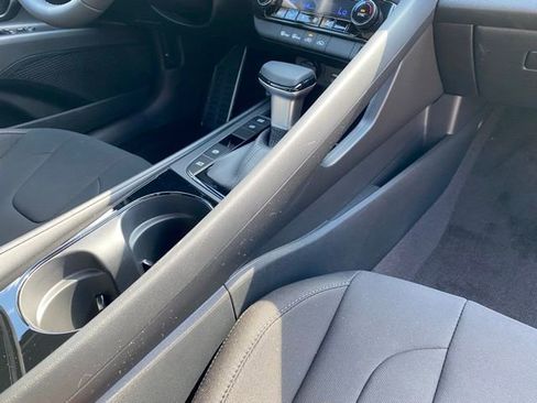 New 2025 Hyundai Elantra SEL FWD image 32