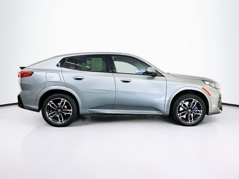Used 2025 BMW X2 xDrive28i image 10