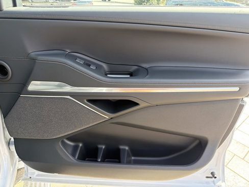 New 2026 Lincoln Navigator Reserve AWD/4WD image 17