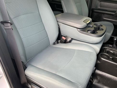 Used 2018 RAM 2500 Tradesman w/ Chrome Appearance Group AWD/4WD image 14